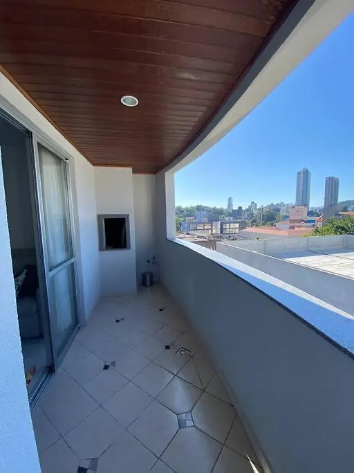 Apartamento Em 布卢梅瑙