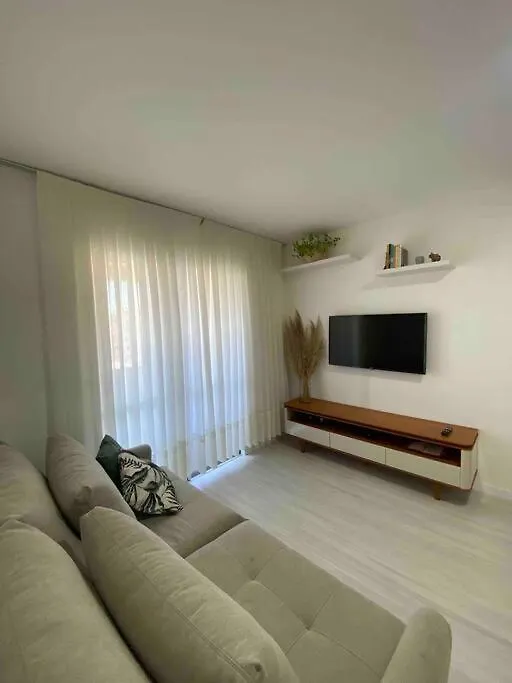 Apartamento Em 布卢梅瑙